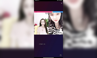 最新《瘋狂抖音》外篇之《抖音擦邊3》顏值主播直播各顯神通 閃現 走光露點 刷邊PK (2)