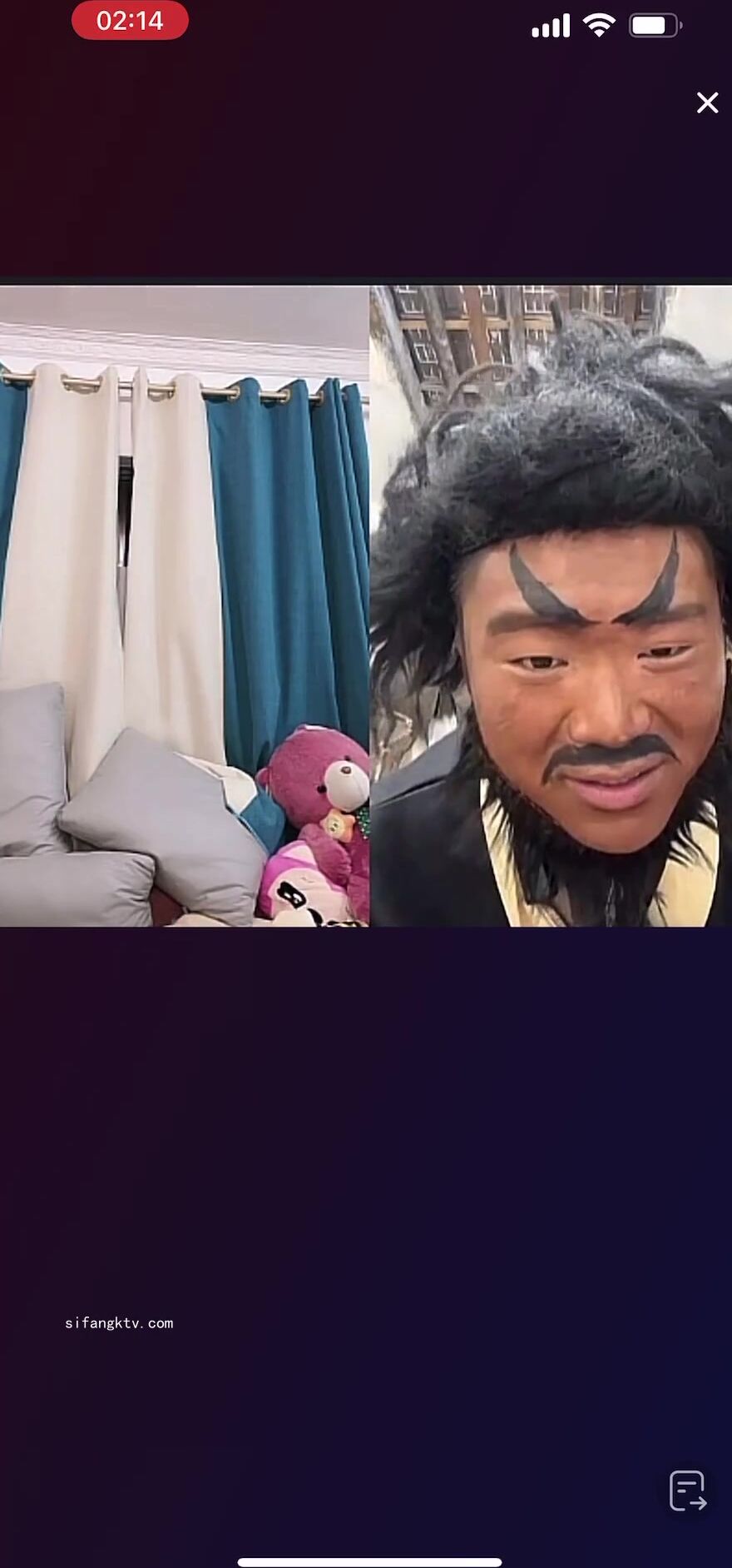 最新《瘋狂抖音》外篇之《抖音擦邊3》顏值主播直播各顯神通 閃現 走光露點 刷邊PK (108)