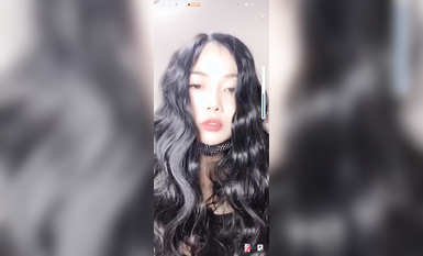 最新《瘋狂抖音》外篇之《抖音擦邊3》顏值主播直播各顯神通 閃現 走光露點 刷邊PK (117)