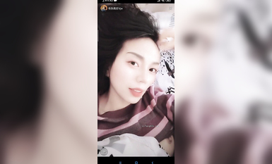 最新《瘋狂抖音》外篇之《抖音擦邊3》顏值主播直播各顯神通 閃現 走光露點 刷邊PK (210)