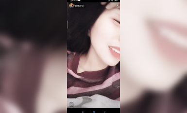 最新《瘋狂抖音》外篇之《抖音擦邊3》顏值主播直播各顯神通 閃現 走光露點 刷邊PK (210)