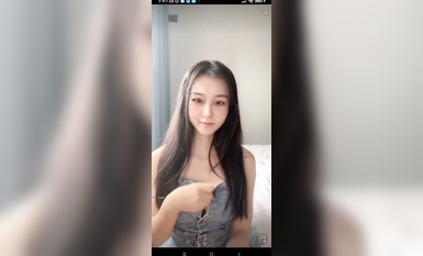 最新《瘋狂抖音》外篇之《抖音擦邊3》顏值主播直播各顯神通 閃現 走光露點 刷邊PK (30)