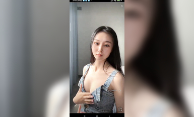 最新《瘋狂抖音》外篇之《抖音擦邊3》顏值主播直播各顯神通 閃現 走光露點 刷邊PK (30)