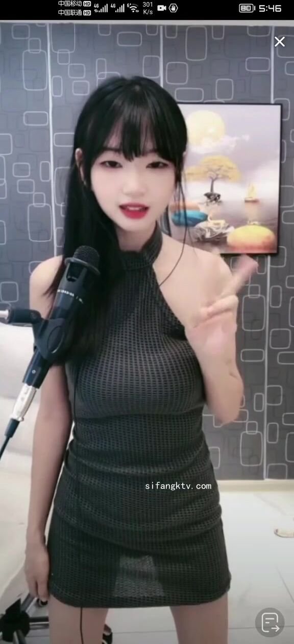 最新《瘋狂抖音》外篇之《抖音擦邊3》顏值主播直播各顯神通 閃現 走光露點 刷邊PK (167)