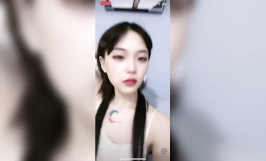 最新《瘋狂抖音》外篇之《抖音擦邊3》顏值主播直播各顯神通 閃現 走光露點 刷邊PK (224)