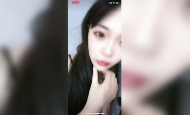 最新《瘋狂抖音》外篇之《抖音擦邊3》顏值主播直播各顯神通 閃現 走光露點 刷邊PK (224)