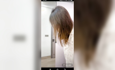 最新《瘋狂抖音》外篇之《抖音擦邊3》顏值主播直播各顯神通 閃現 走光露點 刷邊PK (122)