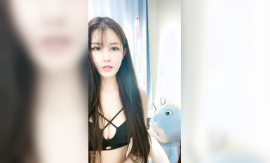 新鮮出爐 絕色女神【椰椰奶】魔鬼身材大長腿 脫光光扒穴了 ！ (1)