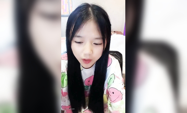 新人！大學生下海~校花級別~【雅萱】太純了 被操無套顏射~！ (2)