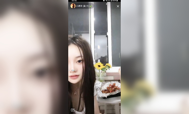 最新《瘋狂抖音》外篇之《抖音擦邊2》顏值主播各顯神通 閃現走光 刷邊尿尿熱舞 扣逼漏奶 (168)