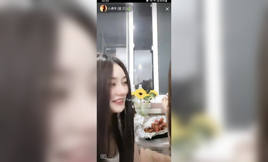 最新《瘋狂抖音》外篇之《抖音擦邊2》顏值主播各顯神通 閃現走光 刷邊尿尿熱舞 扣逼漏奶 (168)