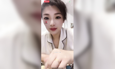 最新《瘋狂抖音》外篇之《抖音擦邊2》顏值主播各顯神通 閃現走光 刷邊尿尿熱舞 扣逼漏奶 (93)