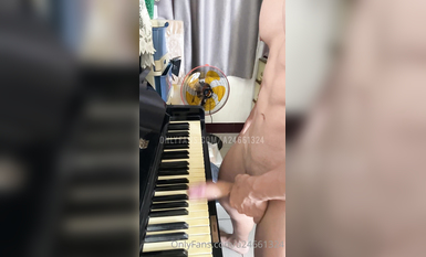 推特紅人健身達人『諺哥』健身房約炮女粉性愛私拍流出 肌肉與肉慾的猛烈撞擊 高清 (11)