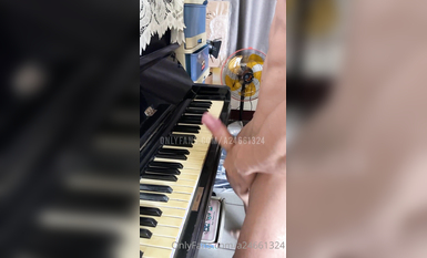 推特紅人健身達人『諺哥』健身房約炮女粉性愛私拍流出 肌肉與肉慾的猛烈撞擊 高清 (11)