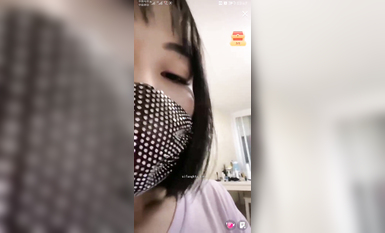 最新《瘋狂抖音》外篇之《抖音擦邊2》顏值主播各顯神通 閃現走光 刷邊尿尿熱舞 扣逼漏奶 (50)