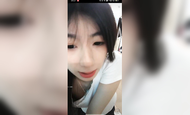 最新《瘋狂抖音》外篇之《抖音擦邊2》顏值主播各顯神通 閃現走光 刷邊尿尿熱舞 扣逼漏奶 (196)