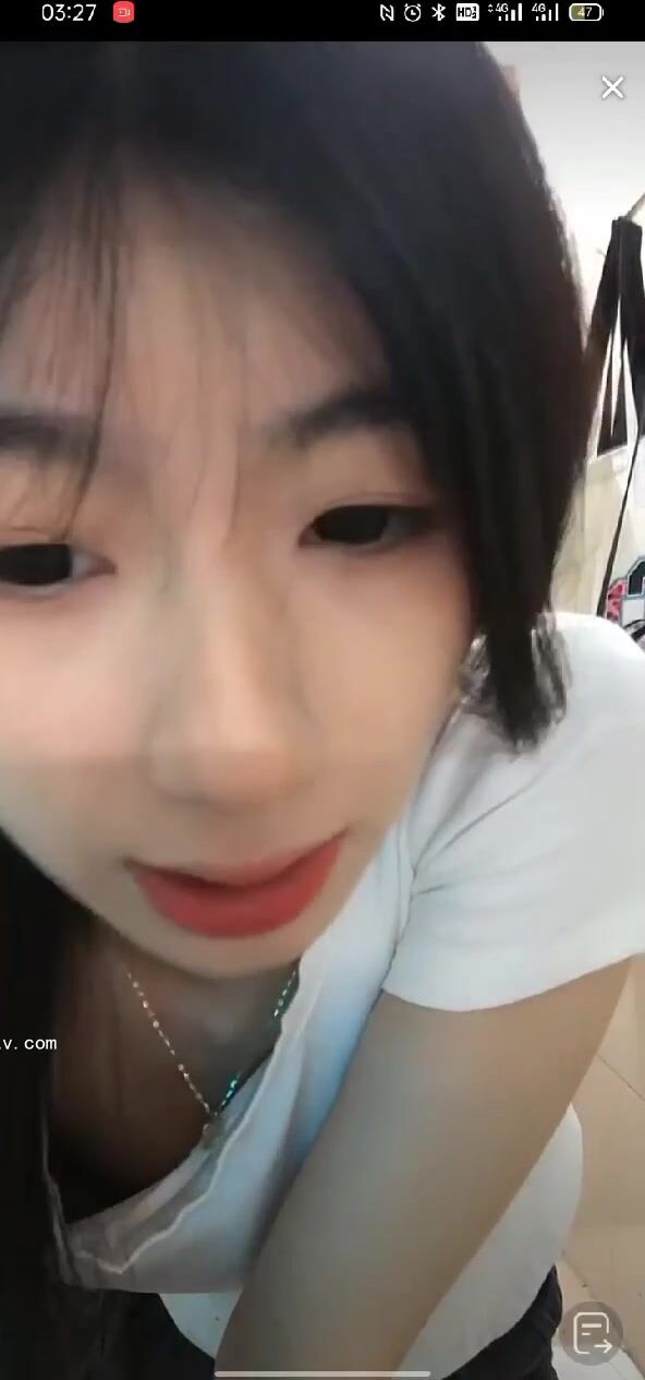 最新《瘋狂抖音》外篇之《抖音擦邊2》顏值主播各顯神通 閃現走光 刷邊尿尿熱舞 扣逼漏奶 (196)