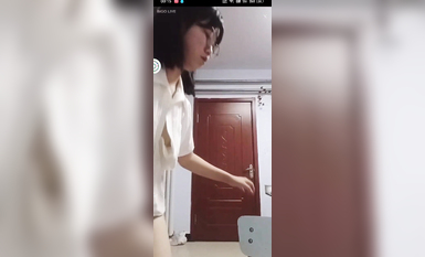 最新《瘋狂抖音》外篇之《抖音擦邊2》顏值主播各顯神通 閃現走光 刷邊尿尿熱舞 扣逼漏奶 (81)