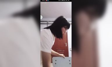 最新《瘋狂抖音》外篇之《抖音擦邊2》顏值主播各顯神通 閃現走光 刷邊尿尿熱舞 扣逼漏奶 (81)