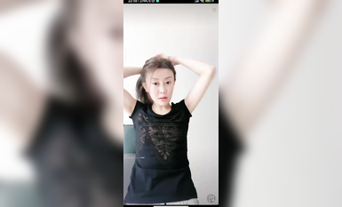 最新《瘋狂抖音》外篇之《抖音擦邊2》顏值主播各顯神通 閃現走光 刷邊尿尿熱舞 扣逼漏奶 (71)