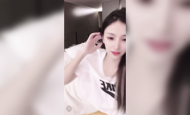 最新《瘋狂抖音》外篇之《抖音擦邊2》顏值主播各顯神通 閃現走光 刷邊尿尿熱舞 扣逼漏奶 (150)