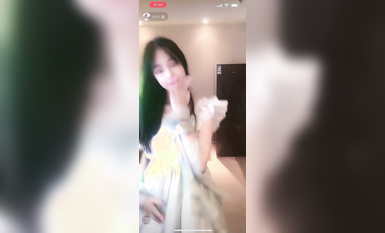 最新《瘋狂抖音》外篇之《抖音擦邊2》顏值主播各顯神通 閃現走光 刷邊尿尿熱舞 扣逼漏奶 (183)