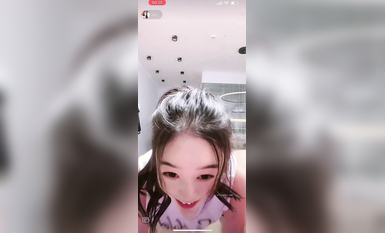 最新《瘋狂抖音》外篇之《抖音擦邊2》顏值主播各顯神通 閃現走光 刷邊尿尿熱舞 扣逼漏奶 (185)