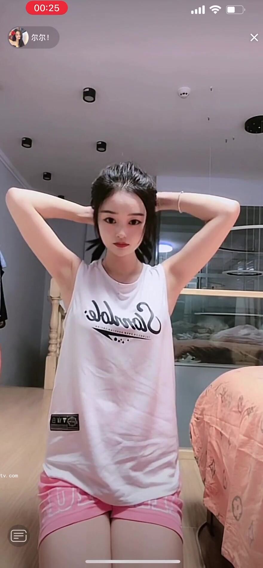 最新《瘋狂抖音》外篇之《抖音擦邊2》顏值主播各顯神通 閃現走光 刷邊尿尿熱舞 扣逼漏奶 (185)