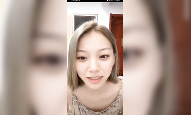 最新《瘋狂抖音》外篇之《抖音擦邊2》顏值主播各顯神通 閃現走光 刷邊尿尿熱舞 扣逼漏奶 (212)