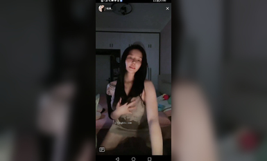 最新《瘋狂抖音》外篇之《抖音擦邊2》顏值主播各顯神通 閃現走光 刷邊尿尿熱舞 扣逼漏奶 (198)