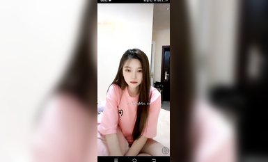 最新《瘋狂抖音》外篇之《抖音擦邊2》顏值主播各顯神通 閃現走光 刷邊尿尿熱舞 扣逼漏奶 (136)