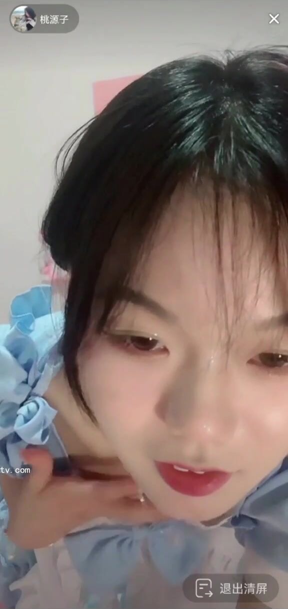 最新《瘋狂抖音》外篇之《抖音擦邊2》顏值主播各顯神通 閃現走光 刷邊尿尿熱舞 扣逼漏奶 (56)