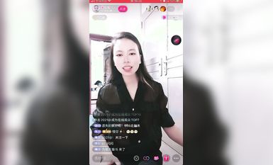 最新《瘋狂抖音》外篇之《抖音擦邊2》顏值主播各顯神通 閃現走光 刷邊尿尿熱舞 扣逼漏奶 (48)