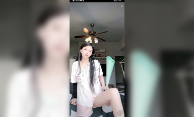 最新《瘋狂抖音》外篇之《抖音擦邊2》顏值主播各顯神通 閃現走光 刷邊尿尿熱舞 扣逼漏奶 (3)