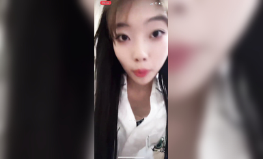 最新《瘋狂抖音》外篇之《抖音擦邊2》顏值主播各顯神通 閃現走光 刷邊尿尿熱舞 扣逼漏奶 (58)