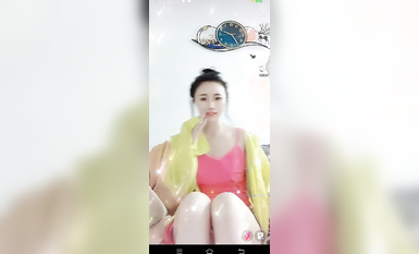 最新《瘋狂抖音》外篇之《抖音擦邊2》顏值主播各顯神通 閃現走光 刷邊尿尿熱舞 扣逼漏奶 (83)