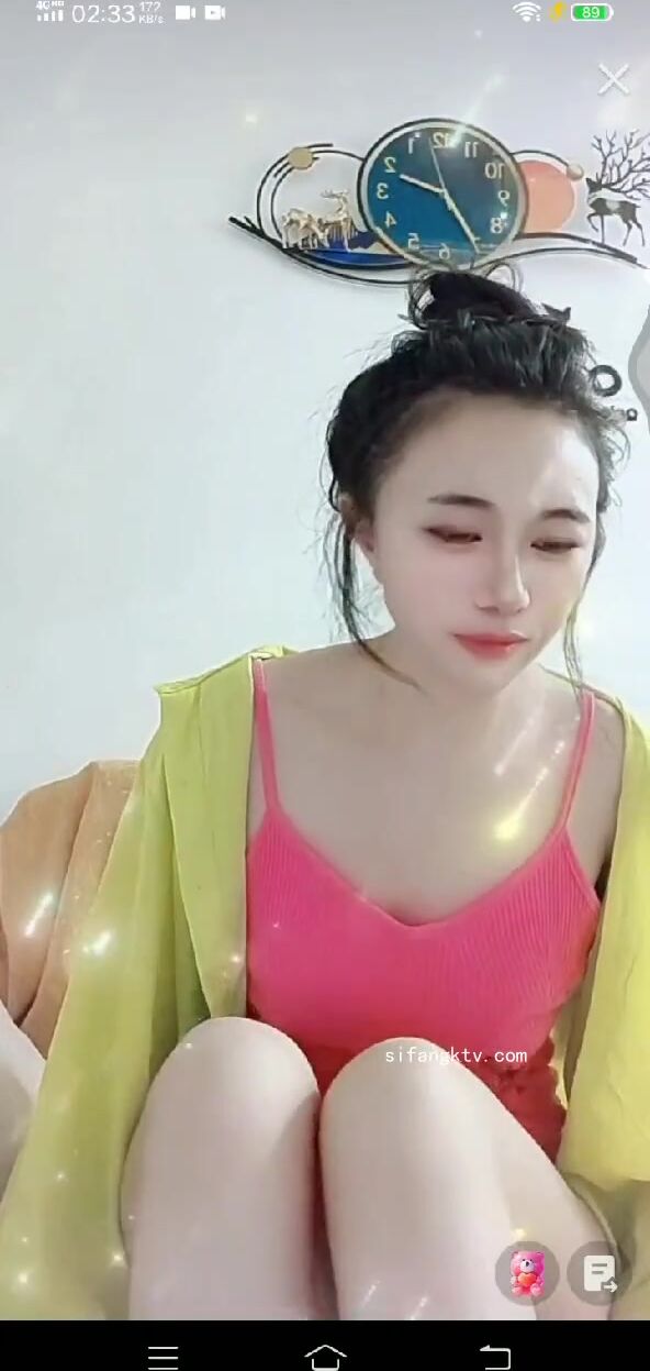 最新《瘋狂抖音》外篇之《抖音擦邊2》顏值主播各顯神通 閃現走光 刷邊尿尿熱舞 扣逼漏奶 (83)