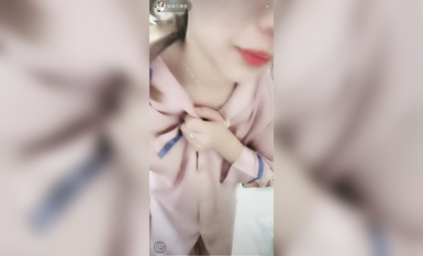 最新《瘋狂抖音》外篇之《抖音擦邊2》顏值主播各顯神通 閃現走光 刷邊尿尿熱舞 扣逼漏奶 (161)