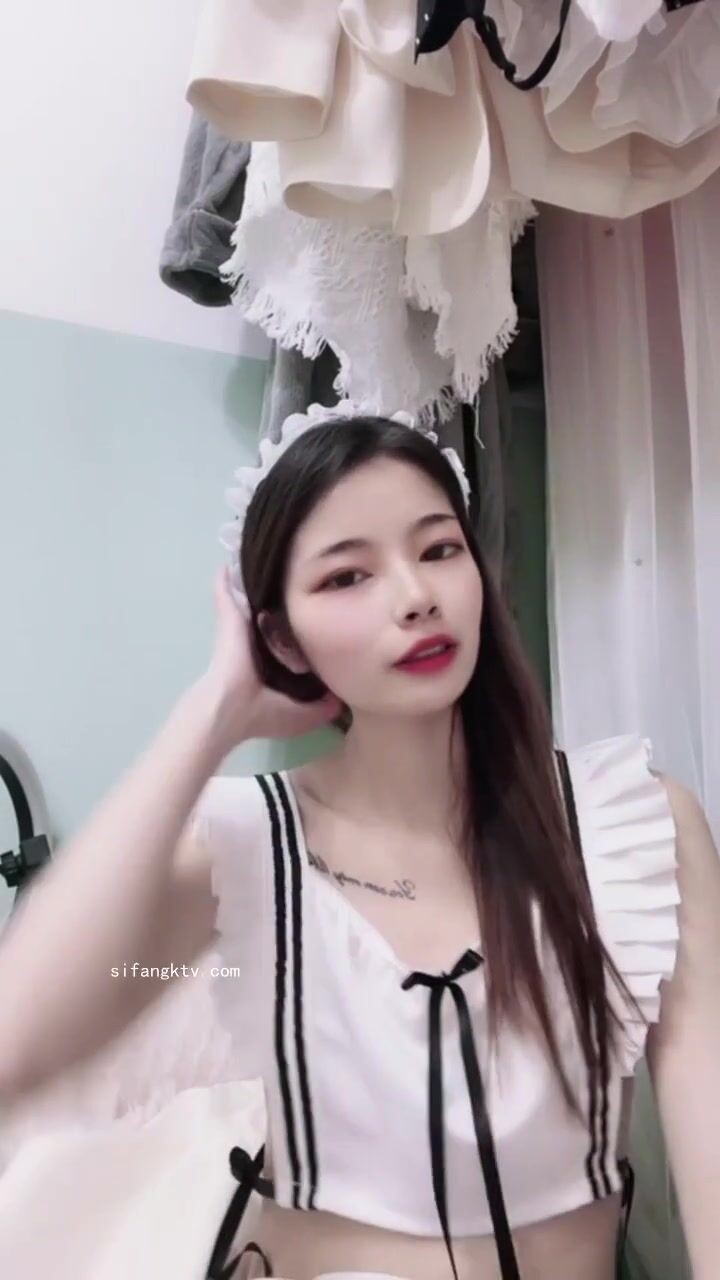 最新《瘋狂抖音》外篇之《抖音擦邊2》顏值主播各顯神通 閃現走光 刷邊尿尿熱舞 扣逼漏奶 (148)