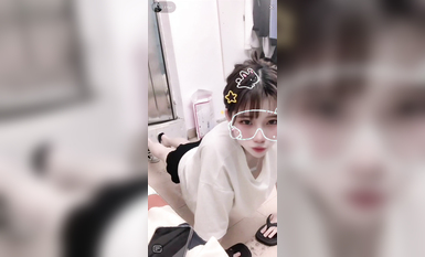 最新《瘋狂抖音》外篇之《抖音擦邊2》顏值主播各顯神通 閃現走光 刷邊尿尿熱舞 扣逼漏奶 (157)