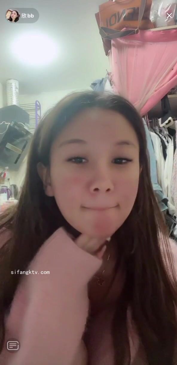 最新《瘋狂抖音》外篇之《抖音擦邊2》顏值主播各顯神通 閃現走光 刷邊尿尿熱舞 扣逼漏奶 (158)