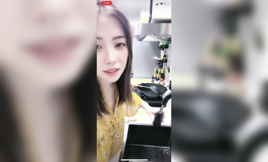 最新《瘋狂抖音》外篇之《抖音擦邊2》顏值主播各顯神通 閃現走光 刷邊尿尿熱舞 扣逼漏奶 (209)