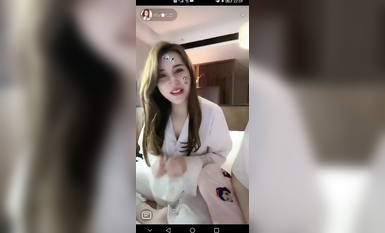 最新《瘋狂抖音》外篇之《抖音擦邊2》顏值主播各顯神通 閃現走光 刷邊尿尿熱舞 扣逼漏奶 (164)