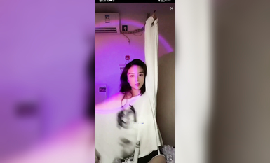 最新《瘋狂抖音》外篇之《抖音擦邊2》顏值主播各顯神通 閃現走光 刷邊尿尿熱舞 扣逼漏奶 (197)