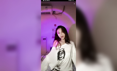 最新《瘋狂抖音》外篇之《抖音擦邊2》顏值主播各顯神通 閃現走光 刷邊尿尿熱舞 扣逼漏奶 (197)