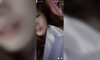 最新《瘋狂抖音》外篇之《抖音擦邊2》顏值主播各顯神通 閃現走光 刷邊尿尿熱舞 扣逼漏奶 (63)