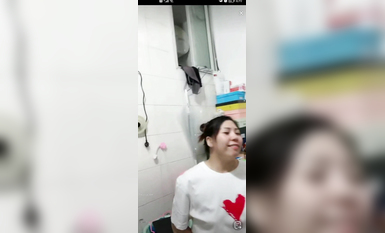 最新《瘋狂抖音》外篇之《抖音擦邊2》顏值主播各顯神通 閃現走光 刷邊尿尿熱舞 扣逼漏奶 (53)