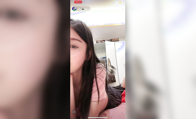 最新《瘋狂抖音》外篇之《抖音擦邊2》顏值主播各顯神通 閃現走光 刷邊尿尿熱舞 扣逼漏奶 (154)