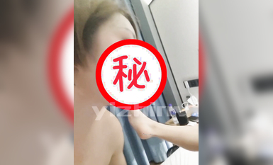 推特女神『大婊姐』特別節目群P啪啪私拍 萬眾期待衣櫃藏人 出來好幾個猛男一起操騷貨浪穴 (17)