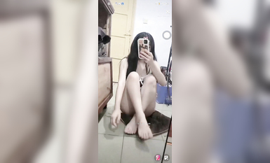 最新《瘋狂抖音》外篇之《抖音擦邊2》顏值主播各顯神通 閃現走光 刷邊尿尿熱舞 扣逼漏奶 (128)